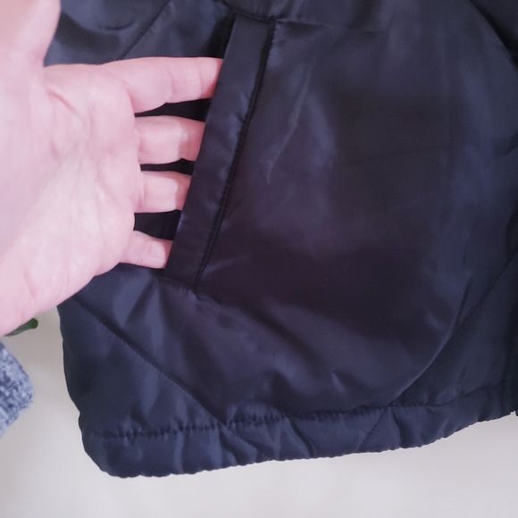 Socialite | Mae Black Packable Quilted Puffer Vest - Black S/M Like NEW - Picture 8 of 10